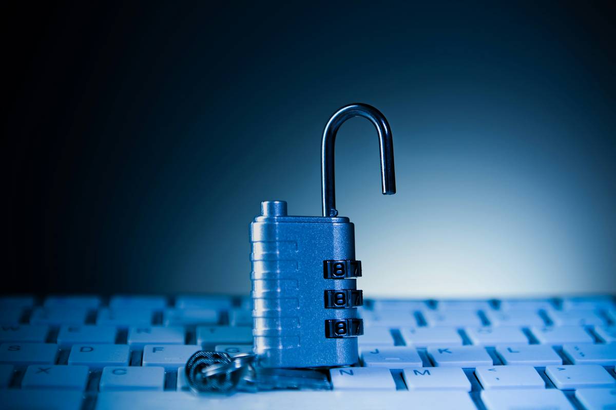 ssl certificate server how to start: diagram showing encrypted data flow between student device and education server
